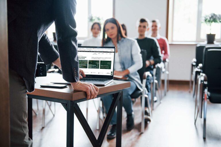 VeranstaltungsManagement
Ermöglichen Sie Ihren Besuchern sich online für Ihre Events einzutragen. Versenden Sie automatische E-Mails & verwalten Sie Events & Teilnehmer online. Referenzprojekt ansehen